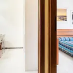Guesthost - Comfy Flat For 6 Lägenhet